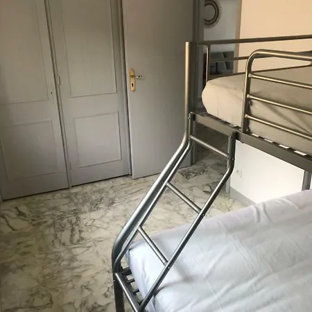 Апартаменти Les Sables D'or Антіб